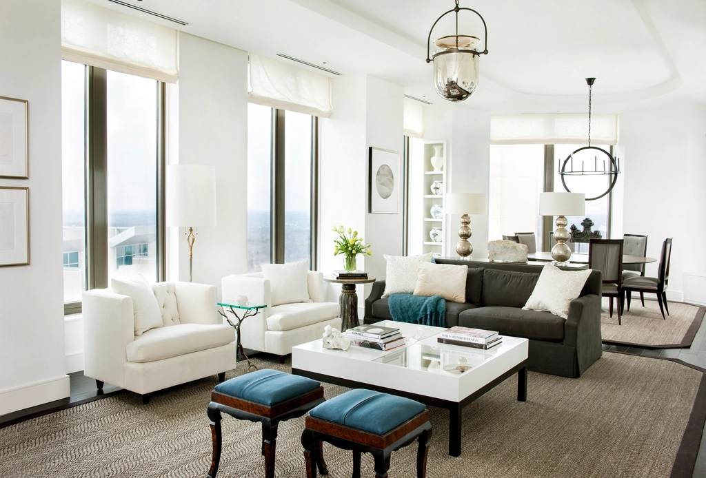 Luxury 3 bedroom apartment living room
